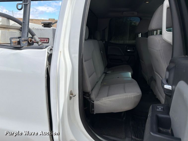 image for item FI2075 2019 Chevrolet Silverado 2500HD Ext. Cab pickup truck