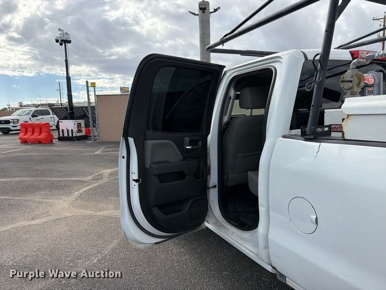 image for item FI2075 2019 Chevrolet Silverado 2500HD Ext. Cab pickup truck