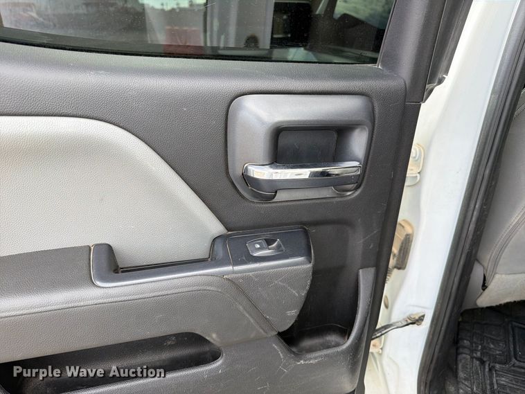 image for item FI2075 2019 Chevrolet Silverado 2500HD Ext. Cab pickup truck
