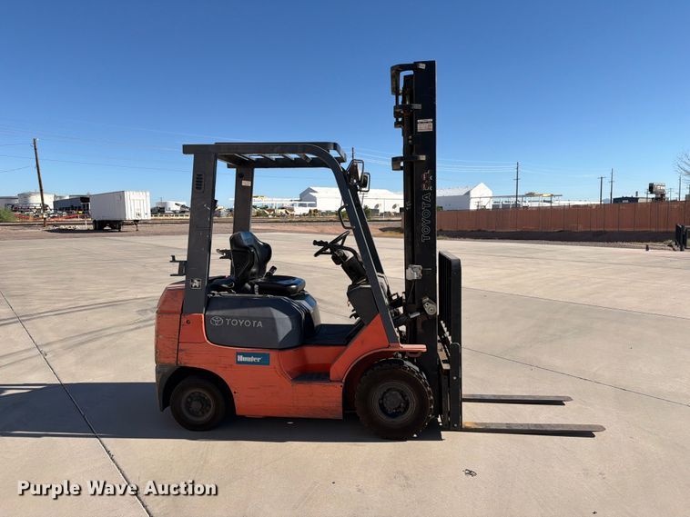 image for item FI2085 2003 Toyota 7FGU18 forklift