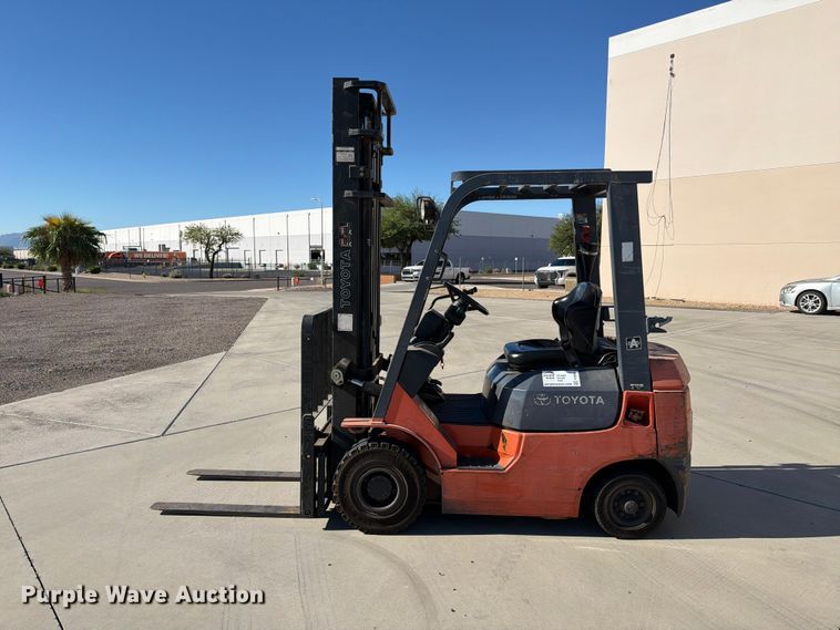 image for item FI2085 2003 Toyota 7FGU18 forklift