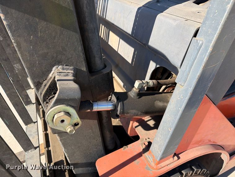 image for item FI2085 2003 Toyota 7FGU18 forklift