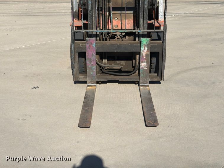 image for item FI2085 2003 Toyota 7FGU18 forklift