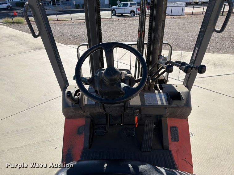 image for item FI2085 2003 Toyota 7FGU18 forklift