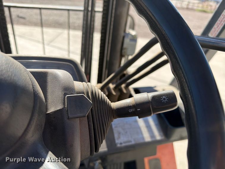 image for item FI2085 2003 Toyota 7FGU18 forklift