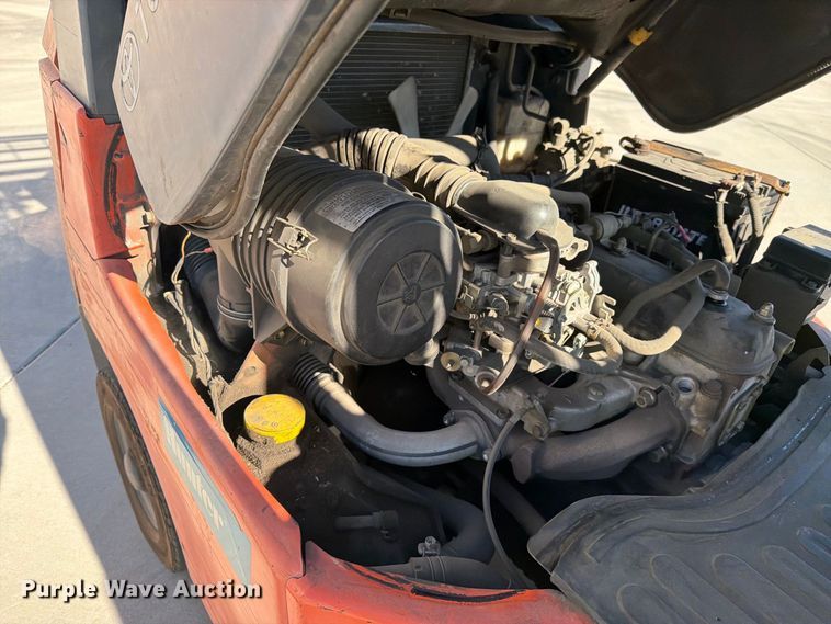 image for item FI2085 2003 Toyota 7FGU18 forklift