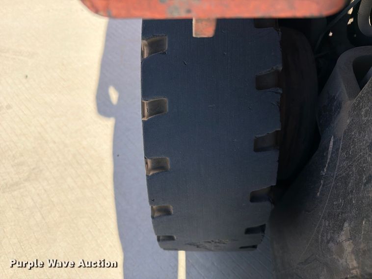 image for item FI2085 2003 Toyota 7FGU18 forklift