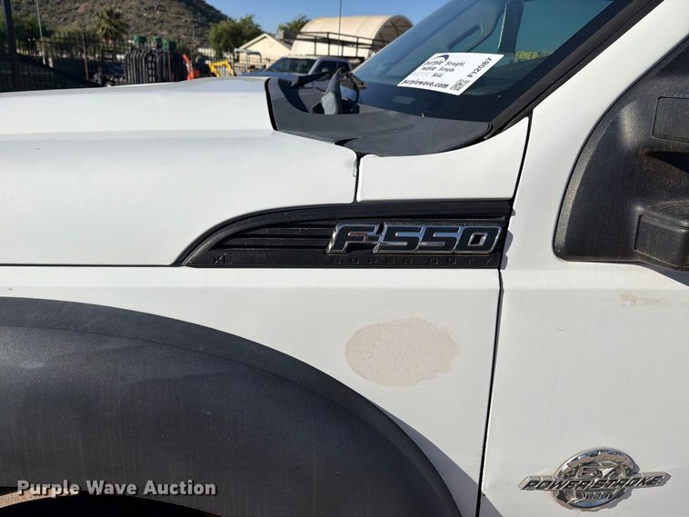 image for item FI2087 2011 Ford F550 Super Duty Crew Cab flatbed truck