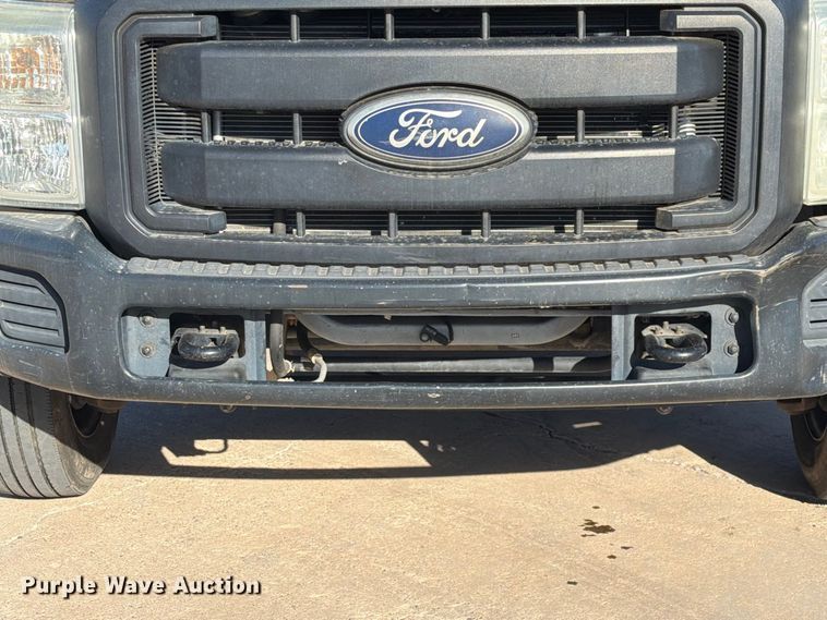image for item FI2087 2011 Ford F550 Super Duty Crew Cab flatbed truck