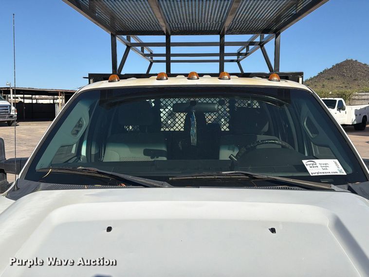 image for item FI2087 2011 Ford F550 Super Duty Crew Cab flatbed truck