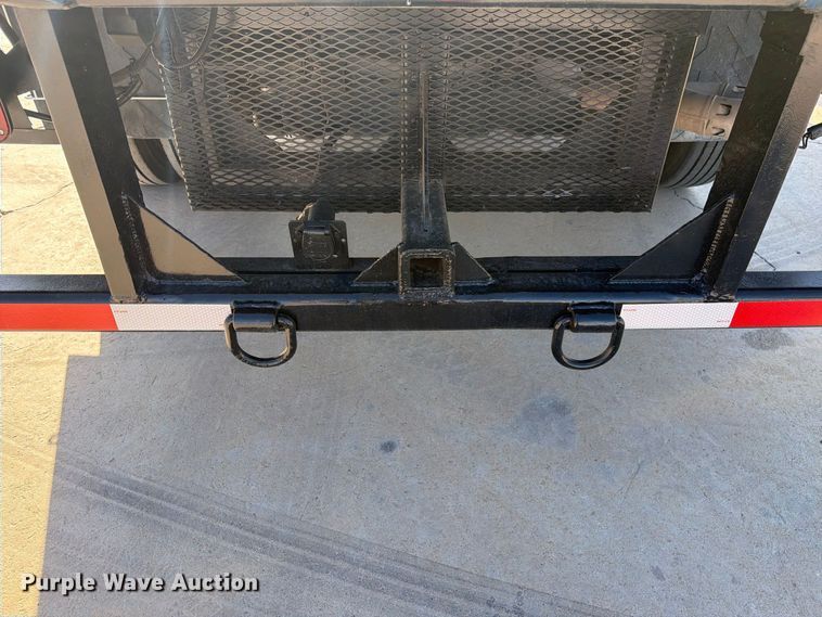 image for item FI2087 2011 Ford F550 Super Duty Crew Cab flatbed truck