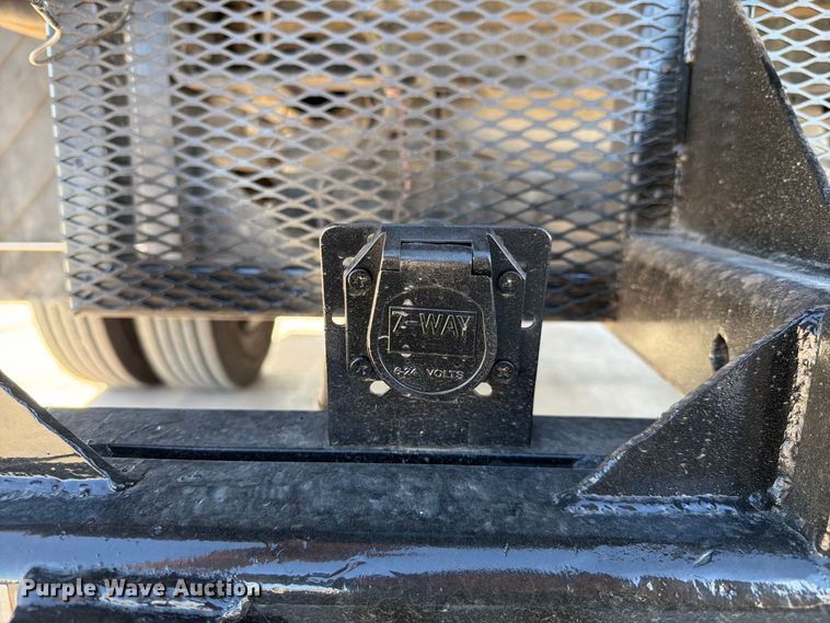 image for item FI2087 2011 Ford F550 Super Duty Crew Cab flatbed truck