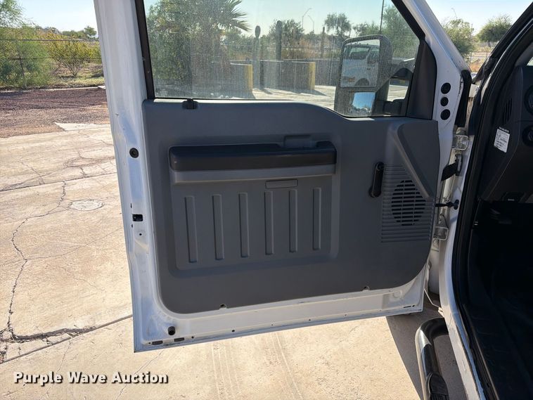 image for item FI2087 2011 Ford F550 Super Duty Crew Cab flatbed truck