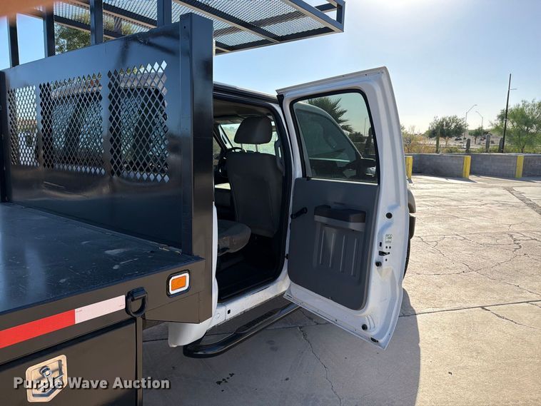 image for item FI2087 2011 Ford F550 Super Duty Crew Cab flatbed truck