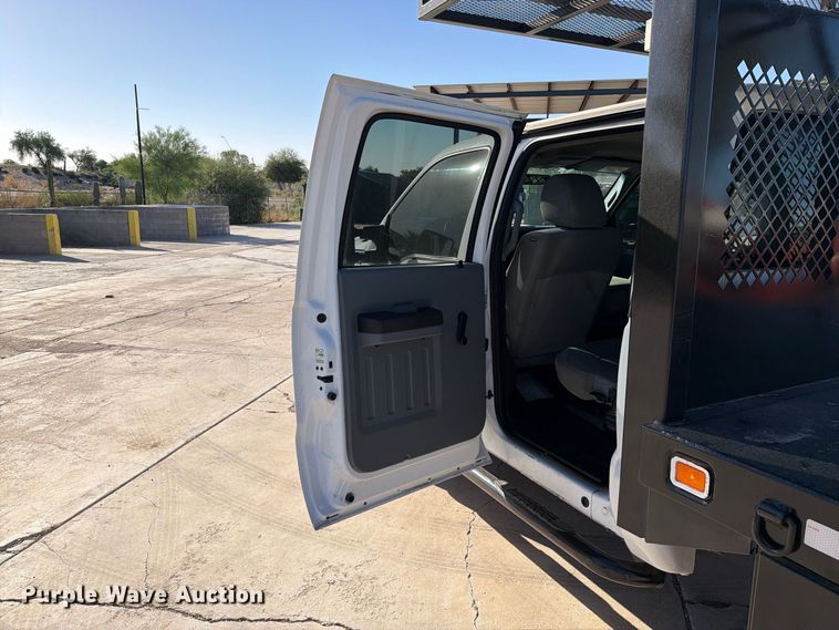 image for item FI2087 2011 Ford F550 Super Duty Crew Cab flatbed truck