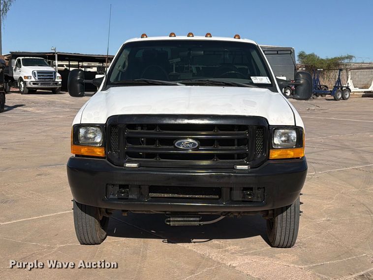 image for item FI2088 1999 Ford F550 utility / service truck