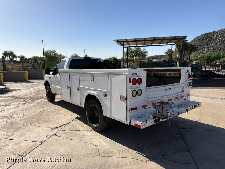 image for item FI2088 1999 Ford F550 utility / service truck