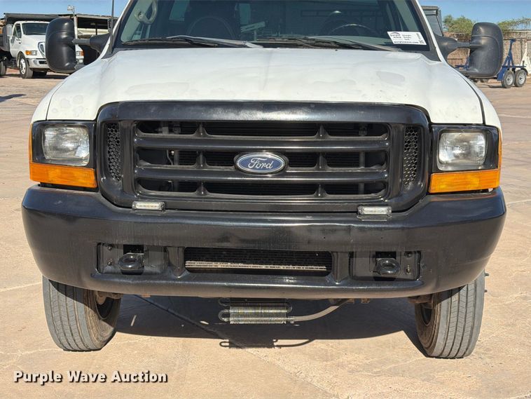 image for item FI2088 1999 Ford F550 utility / service truck