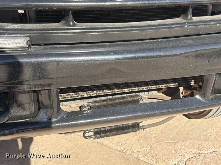 image for item FI2088 1999 Ford F550 utility / service truck