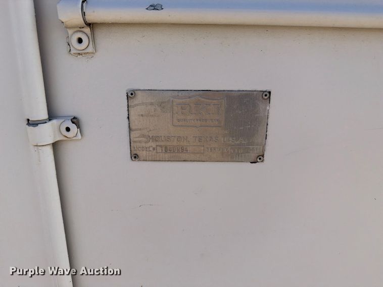 image for item FI2088 1999 Ford F550 utility / service truck