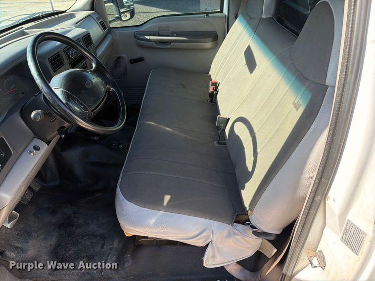 image for item FI2088 1999 Ford F550 utility / service truck