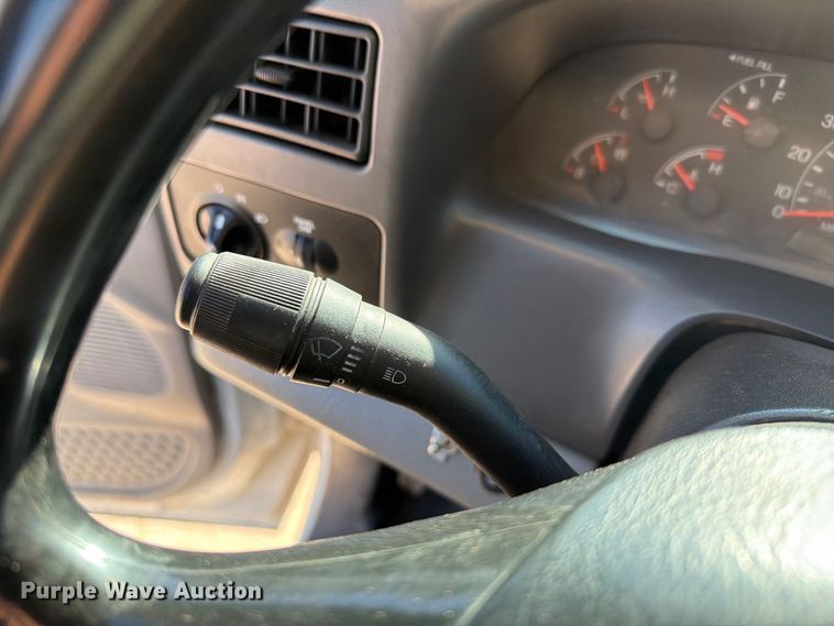 image for item FI2088 1999 Ford F550 utility / service truck