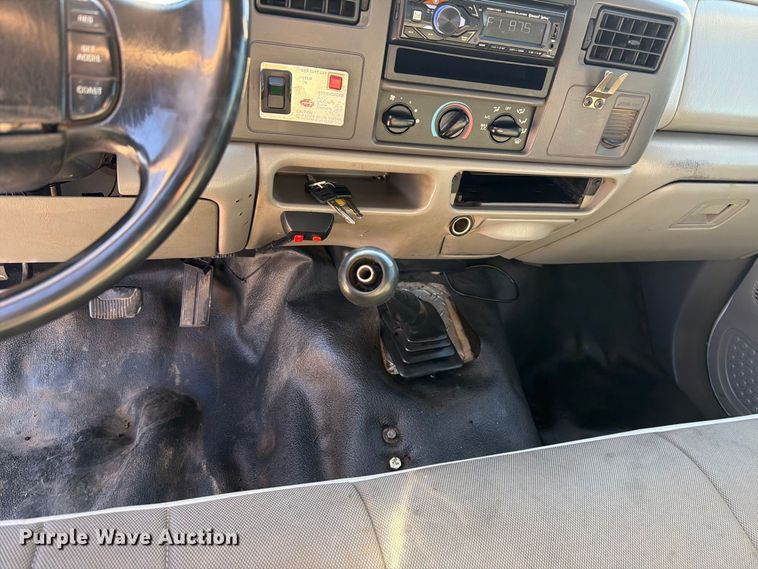 image for item FI2088 1999 Ford F550 utility / service truck
