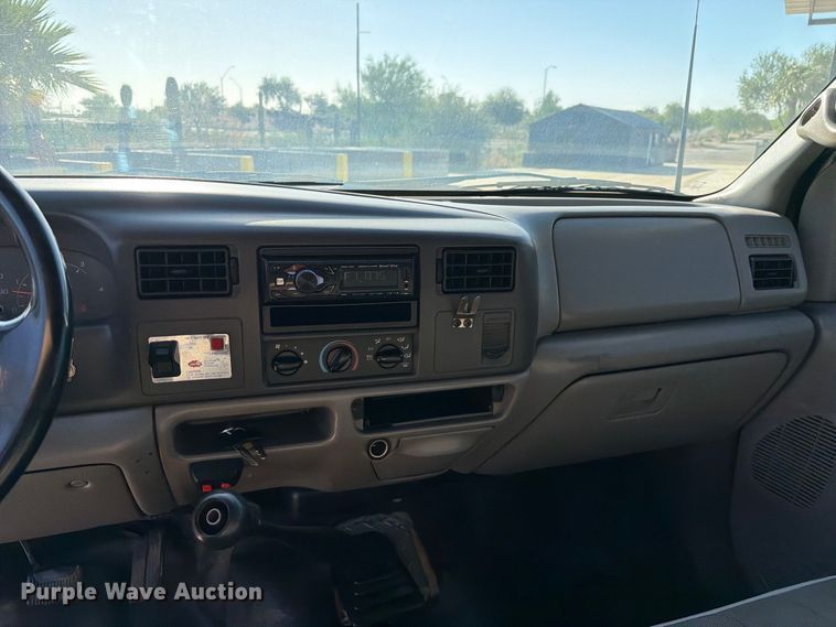 image for item FI2088 1999 Ford F550 utility / service truck