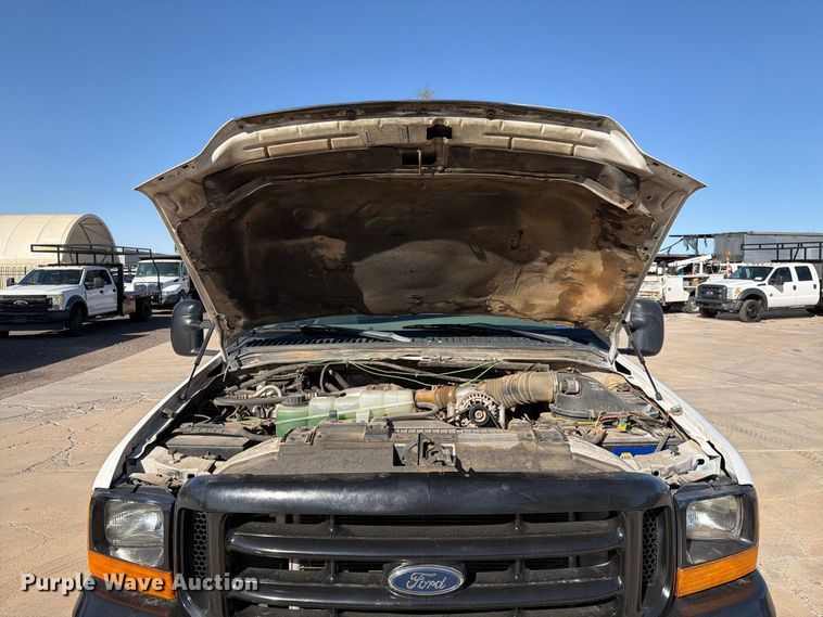 image for item FI2088 1999 Ford F550 utility / service truck