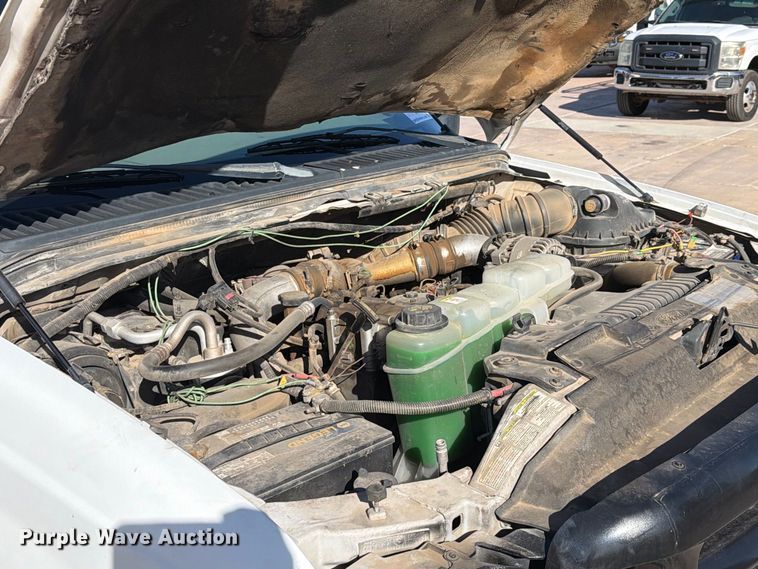 image for item FI2088 1999 Ford F550 utility / service truck