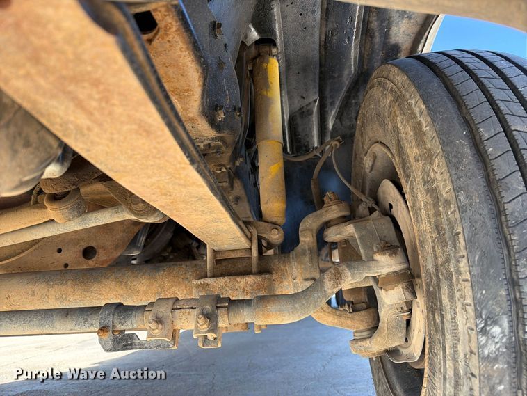 image for item FI2088 1999 Ford F550 utility / service truck