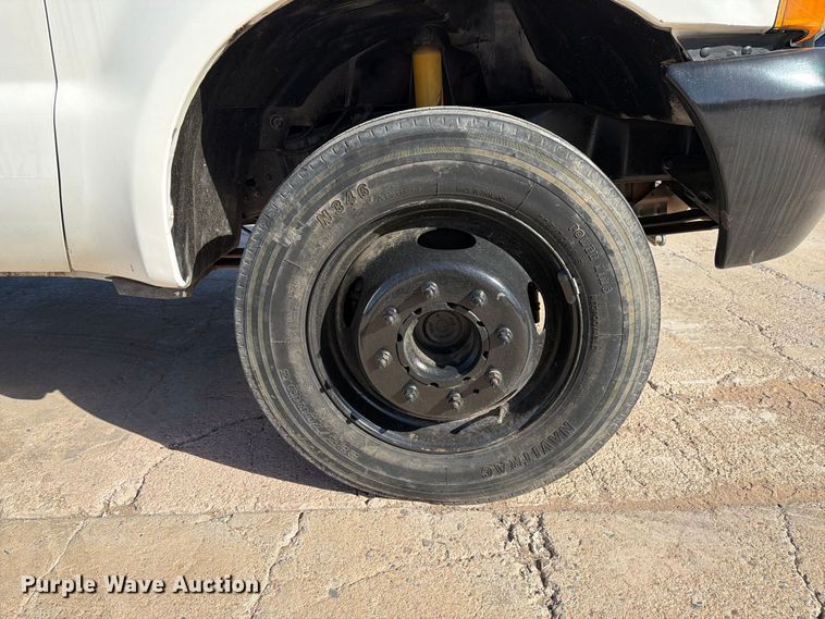 image for item FI2088 1999 Ford F550 utility / service truck