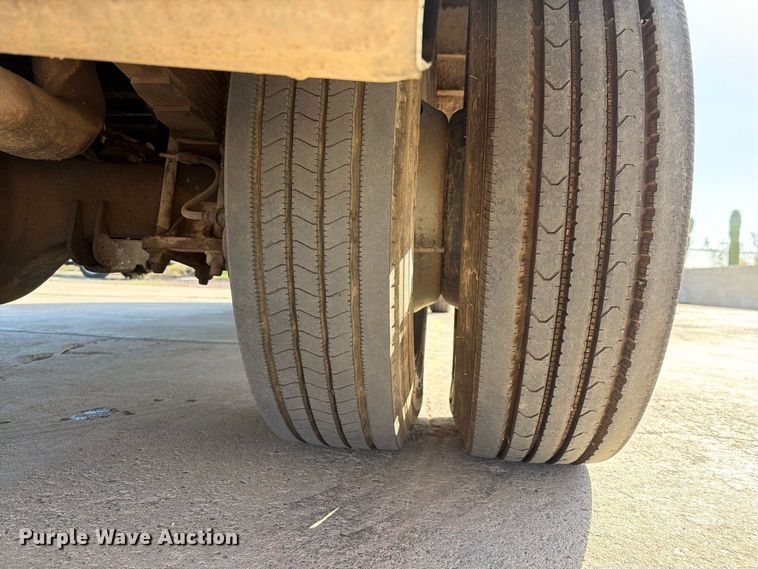 image for item FI2088 1999 Ford F550 utility / service truck