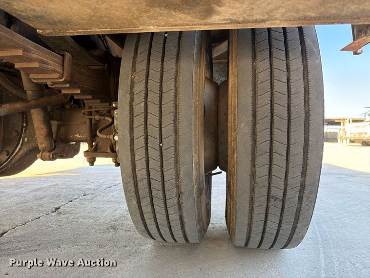 image for item FI2088 1999 Ford F550 utility / service truck