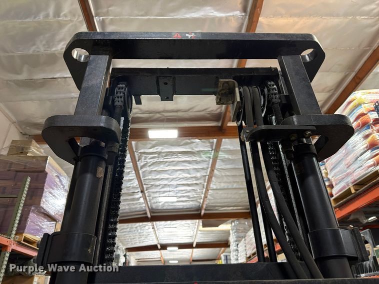 image for item FI2107 2001 Toyota 7FGU18 forklift
