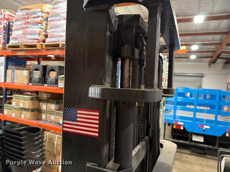 image for item FI2107 2001 Toyota 7FGU18 forklift