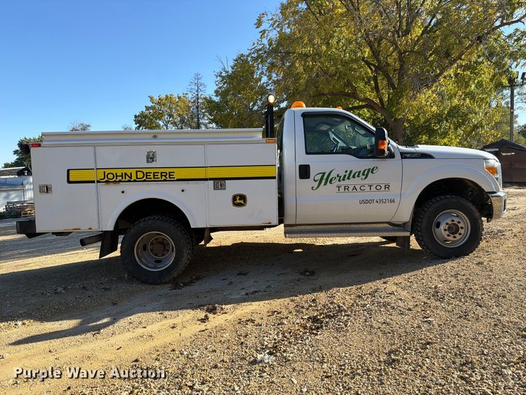 image for item FJ2031 2015 Ford F350 Super Duty utility bed pickup truck