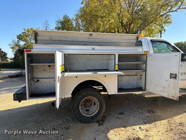image for item FJ2031 2015 Ford F350 Super Duty utility bed pickup truck