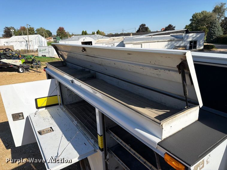 image for item FJ2031 2015 Ford F350 Super Duty utility bed pickup truck