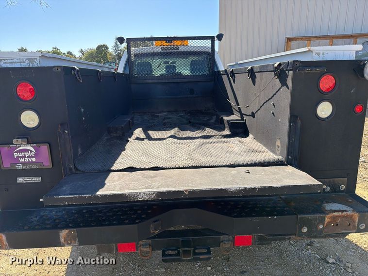 image for item FJ2031 2015 Ford F350 Super Duty utility bed pickup truck