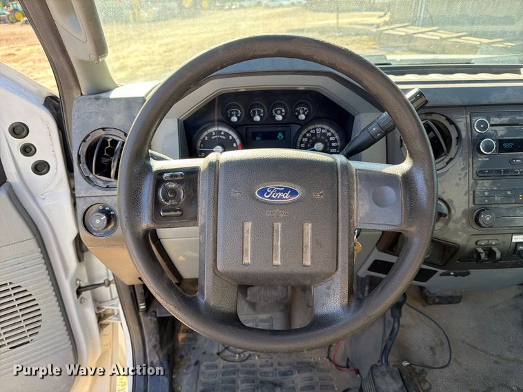 image for item FJ2031 2015 Ford F350 Super Duty utility bed pickup truck