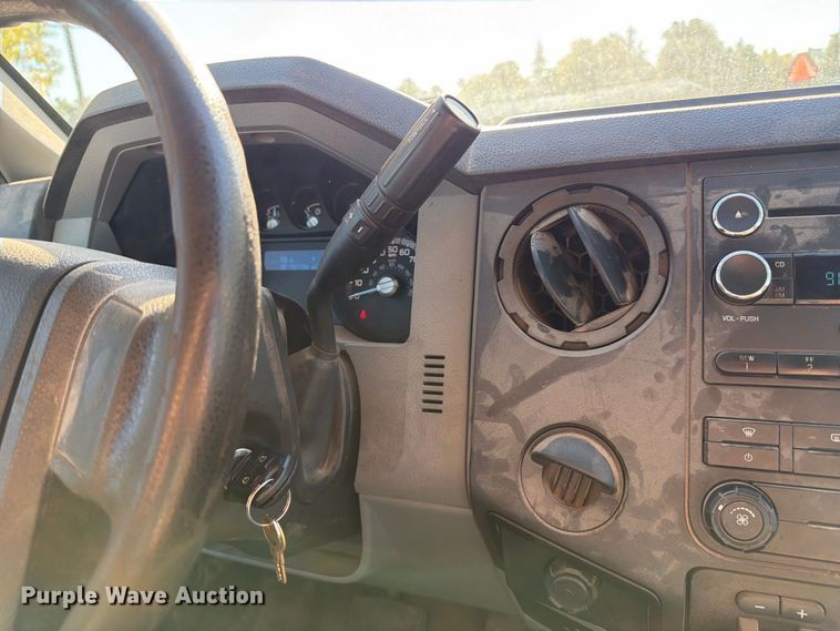 image for item FJ2031 2015 Ford F350 Super Duty utility bed pickup truck