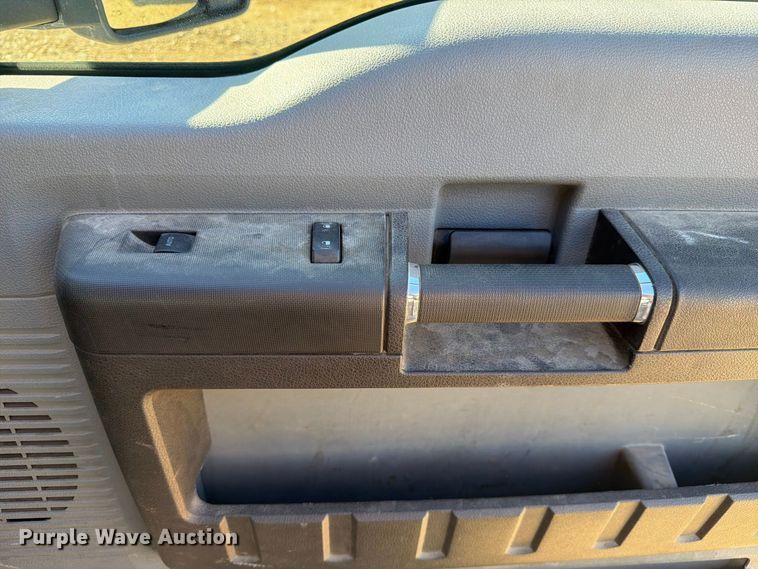 image for item FJ2031 2015 Ford F350 Super Duty utility bed pickup truck