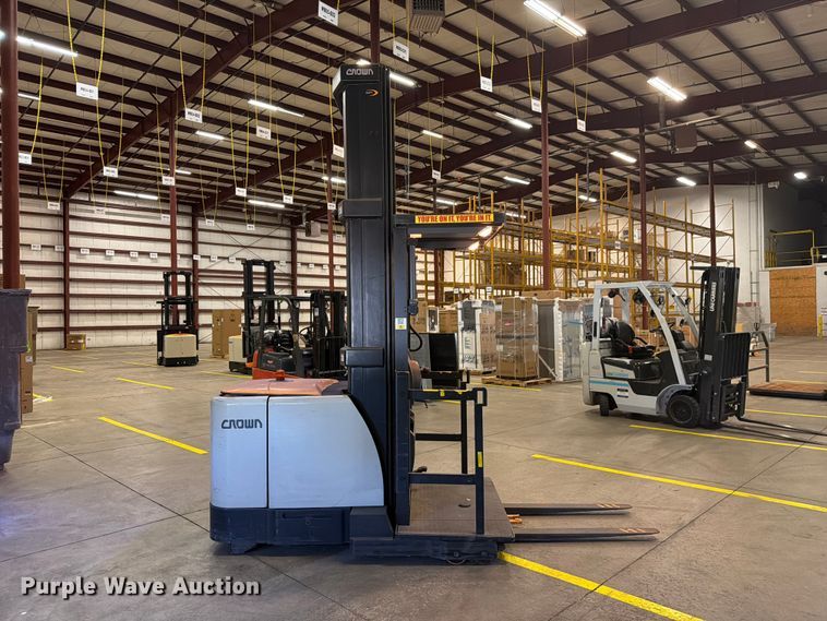 image for item FJ2035 2018 Crown SP4050-30 order picker