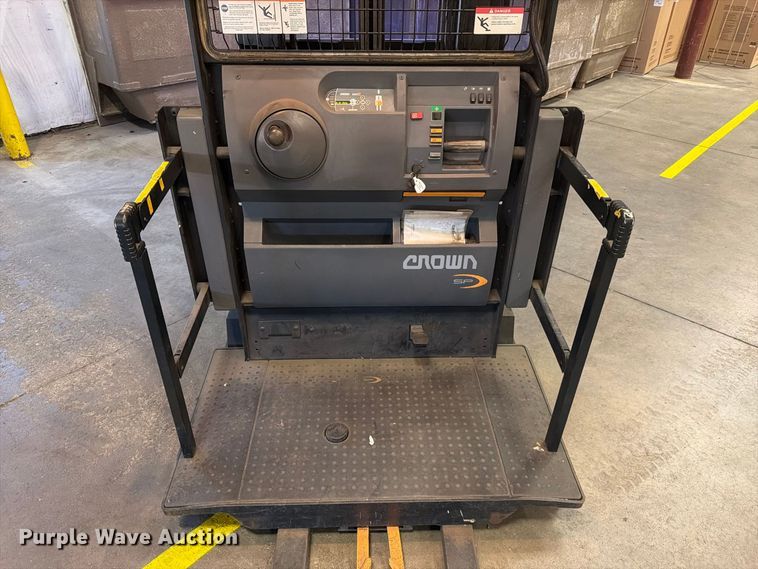 image for item FJ2035 2018 Crown SP4050-30 order picker