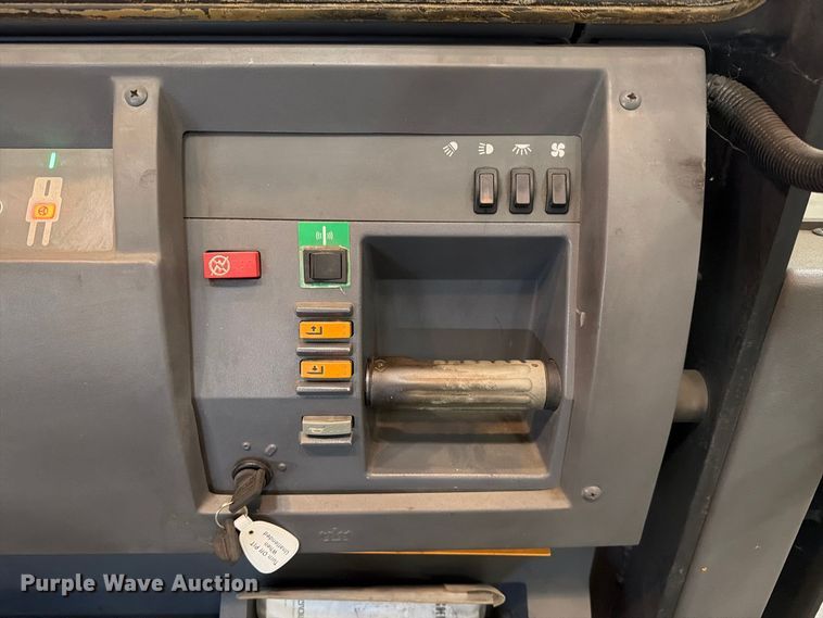 image for item FJ2035 2018 Crown SP4050-30 order picker