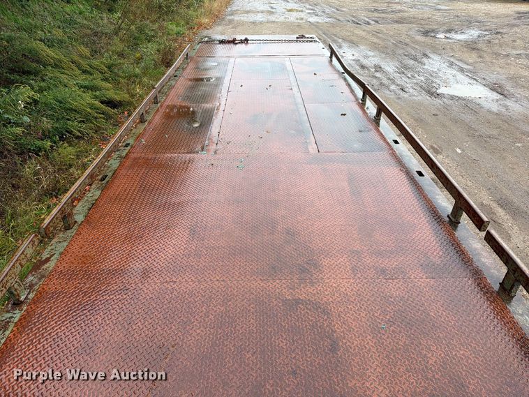 image for item FJ2049 1993 Wilson 4470 FT Muv-all drop deck hydraulic tail equipment trailer