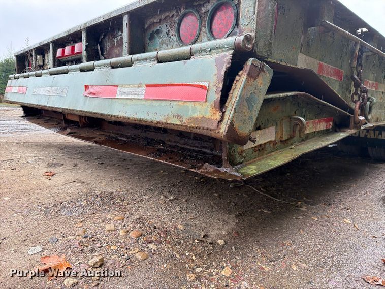 image for item FJ2049 1993 Wilson 4470 FT Muv-all drop deck hydraulic tail equipment trailer