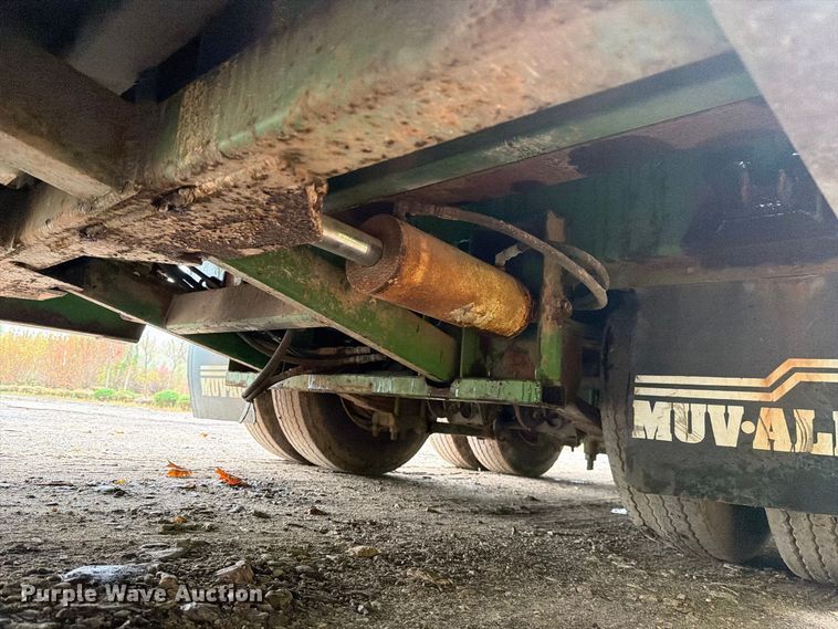 image for item FJ2049 1993 Wilson 4470 FT Muv-all drop deck hydraulic tail equipment trailer