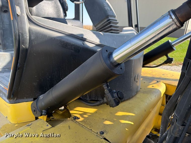 image for item FJ2068 2003 Hyster H210HD forklift